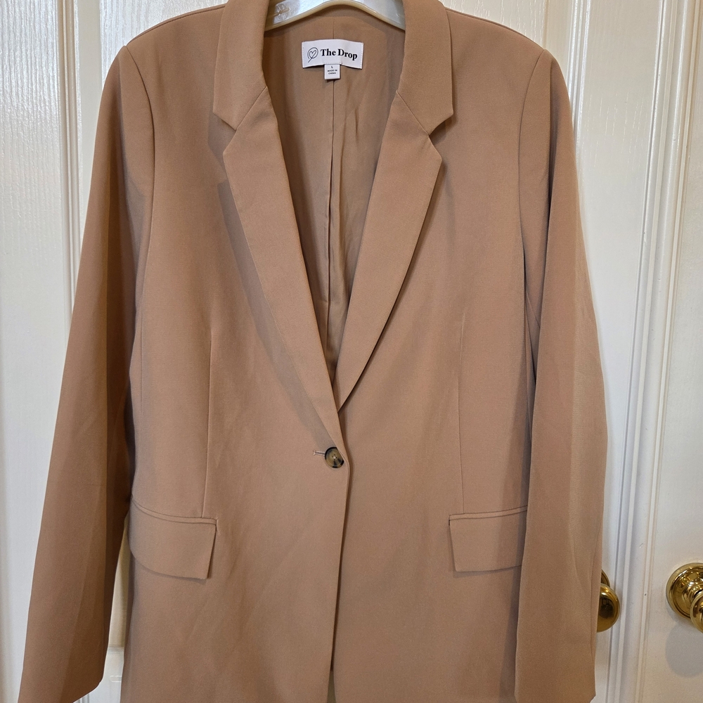The Drop Women's Blake Tan Blazer - Picture 6 of 9